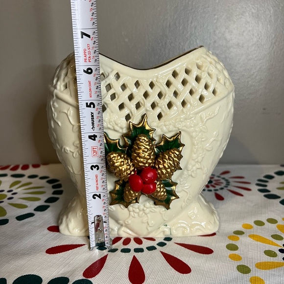 VTG Christmas Vase White Embossed With Holly Pine Cone Reticulated Rim Holiday - Picture 5 of 8